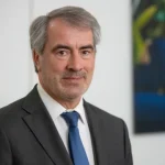 “cds-esta-distante,-e-partido-de-gabinete-que-se-tem-afastado-das-causas”
