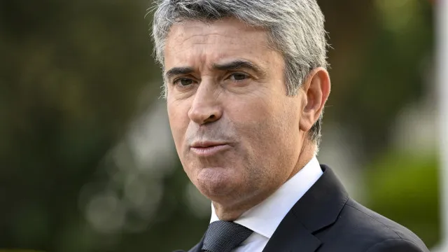 carneiro-diz-que-reforma-laboral-abre-“a-selva”-no-trabalho