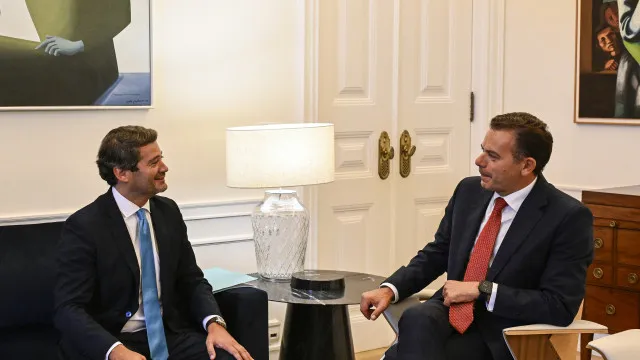 sem-reforma-laboral-e-apos-chumbo-do-tc,-montenegro-reune-se-com-ventura