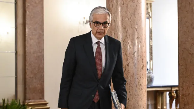 carlos-brito:-aguiar-branco-destaca-“contributo-impar”-com-voto-de-pesar