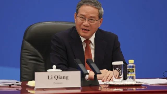 primeiro-ministro-diz-que-china-nao-e-“assim-tao-rica”-para-dar-subsidios