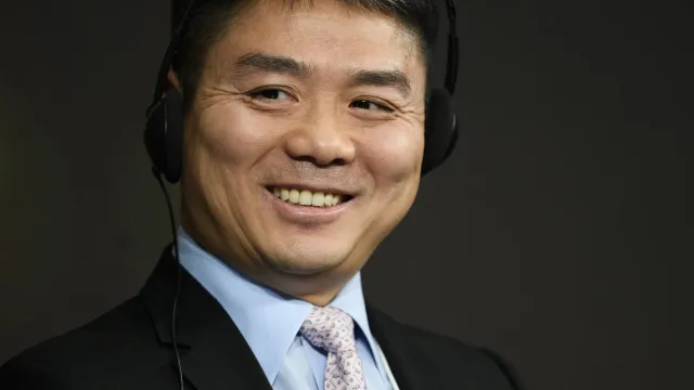 presidente-da-jd.com-preve-substituicao-de-700-mil-estafetas-por-robos