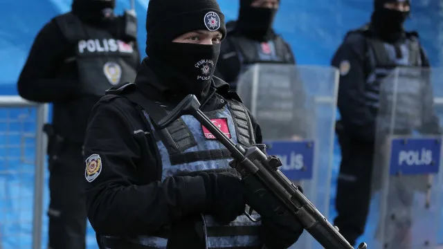 suspeito-de-ligacoes-ao-estado-islamico-morto-pela-policia-na-turquia