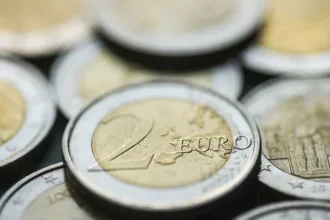 nenhum-dos-5-paises-da-ue-fora-do-euro-cumpre-criterios-para-aderir
