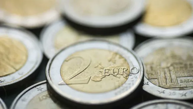 nenhum-dos-5-paises-da-ue-fora-do-euro-cumpre-criterios-para-aderir