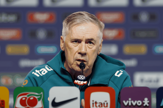 ancelotti-ve-neymar-em-condicao-de-jogo-e-acena-com-rayan-titular