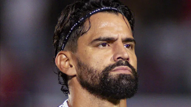 santos-acerta-a-rescisao-de-contrato-com-o-volante-tomas-rincon