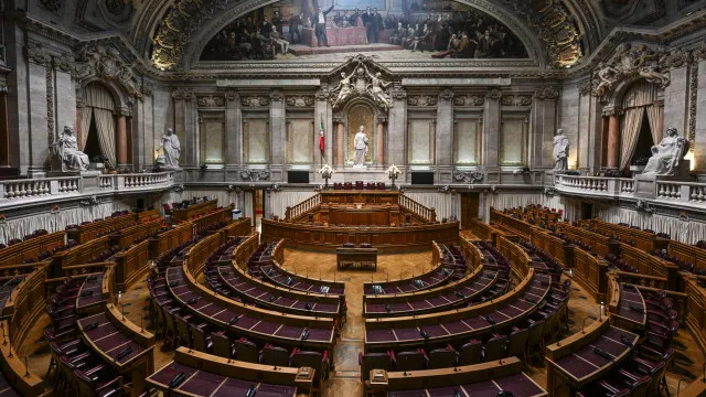 ps-desafia-psd-para-caminho-na-regionalizacao,-chega-contra-“mais-tachos”