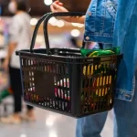 cabaz-alimentar-desce,-mas-continua-17,88e-mais-caro-do-que-ha-um-ano