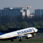 ryanair-deixa-de-cobrar-a-pais-para-se-sentarem-junto-de-criancas