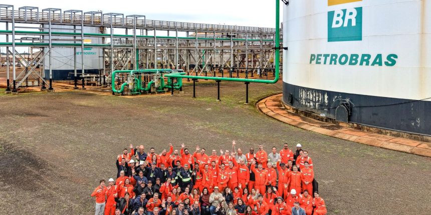 lula-assina-contratos-para-retomar-obra-em-fabrica-de-fertilizantes