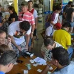 figurinhas-falsas-da-copa-sao-vendidas-no-metro-e-em-sites