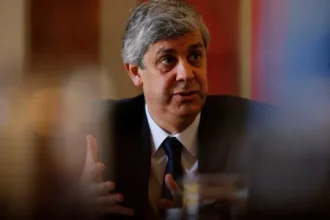 ps-chama-centeno-para-jornadas-parlamentares-sobre-custo-de-vida