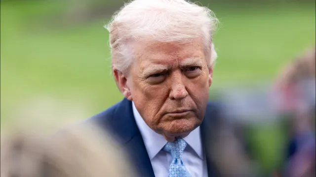 trump-acusa-teerao-de-“violacao-estupida”-da-tregua-apos-ataque-em-ormuz