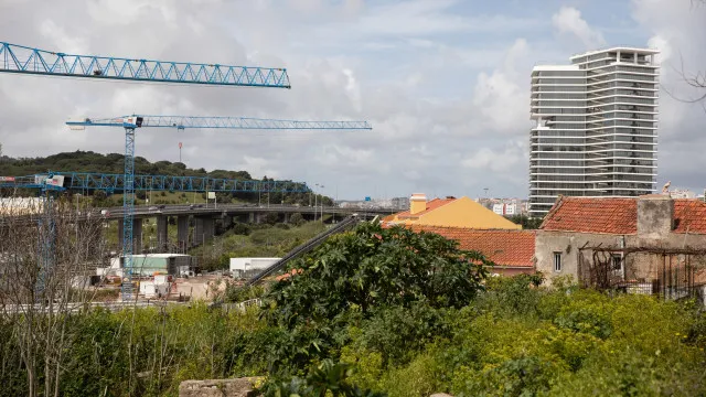 taxa-euribor-desce-a-tres,-seis-e-12-meses