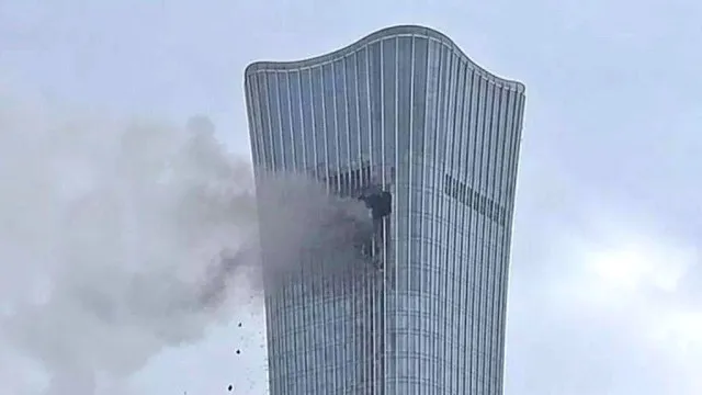 pequim-confirma-piloto-morto-e-13-feridos-apos-avioneta-colidir-em-predio