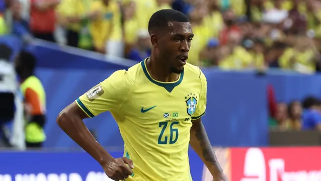 rayan-destaca-papel-defensivo-do-ataque-em-trabalho-de-ancelotti