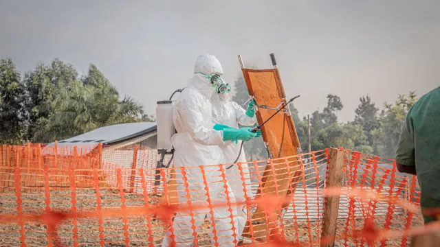ebola:-eua-com-nivel-maximo-de-resposta-e-envia-tratamentos-experimentais