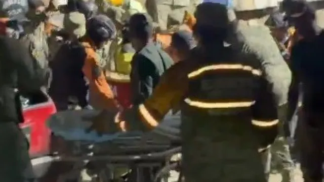 menino-de-11-anos-encontrado-vivo-tres-dias-apos-sismos-na-venezuela