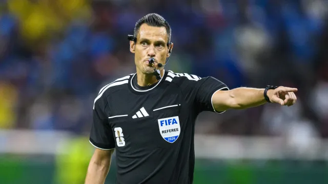 arbitro-italiano-apita-jogo-entre-brasil-e-japao-na-fase-de-32-da-copa-do-mundo