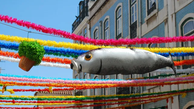 mais-compras-nos-santos-populares-no-porto-e-lisboa,-mas-de-menor-valor