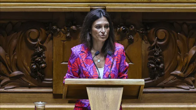 “tacho-da-imigracao-vai-causar-indigestao-no-psd-comilao-do-chega”