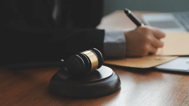 belgica:-condenado-a-6-anos-por-deixar-namorada-morrer.-pesava-24-quilos