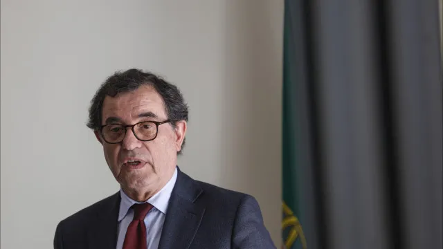 ministro-da-economia-quer-portugueses-a-viver-ao-nivel-europeu-em-20-anos