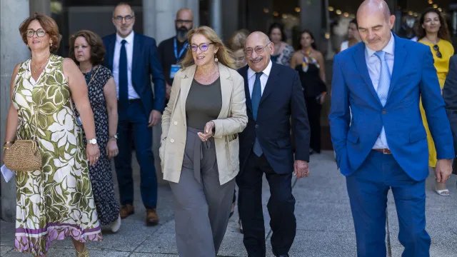 lei-laboral?-governo-“obviamente-que-nao-se-compromete-com-calendario”