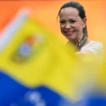 corina-machado-acusa-governo-venezuelano:-“regime-quer-bloquear-regresso”
