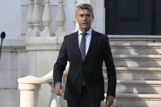 carneiro-defende-iva-zero-e-responde-as-criticas-de-centeno