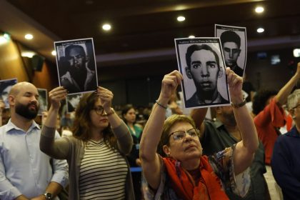 familias-de-vitimas-da-ditadura-recebem-novas-certidoes-retificadas