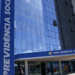 fila-do-inss-cai-ao-menor-nivel-em-21-meses,-com-1,8-milhao-de-pedidos