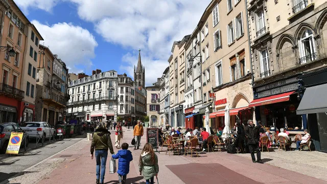 idosa-doa-fortuna-milionaria-a-cidade-francesa-(mas-ha-uma-condicao)