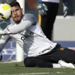 emprestimo-de-joao-paulo-termina,-mas-santos-nao-deve-utilizar-o-goleiro