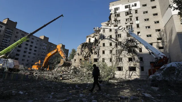 piores-ataques-russos-contra-kyiv-desde-2022-resultam-em-30-mortos
