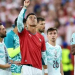 cristiano-ronaldo-chora-ao-homenagear-diogo-jota-apos-vitoria-de-portugal