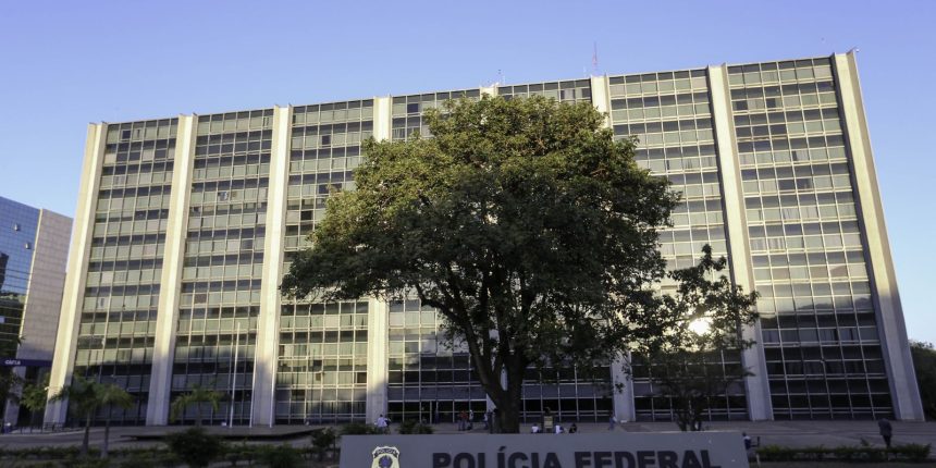 policia-federal-faz-operacao-para-conter-lavagem-de-dinheiro-do-pcc