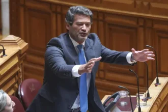 ventura-critica-ausencia-de-montenegro-em-plena-vaga-de-incendios