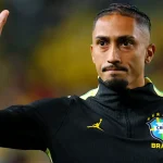 festejado,-raphinha-treina-e-se-aproxima-de-retorno-a-copa-do-mundo