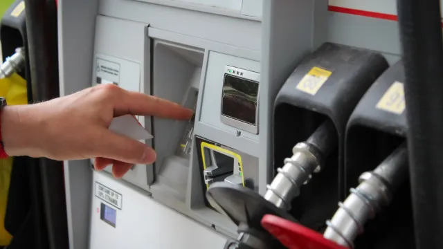 gasolineiras-nao-baixam-precos?-“erro-do-raciocinio”-da-ministra