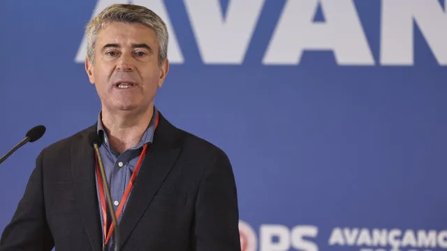 carneiro-comeca-ronda-por-congressos-federativos-do-ps-com-“compromisso”