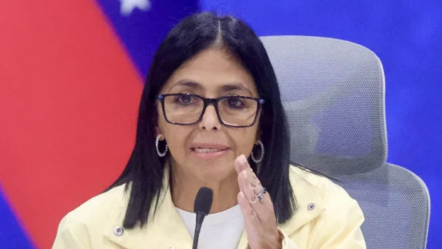 venezuela-anuncia-medidas-economicas-apos-sismos-sob-tensao-social