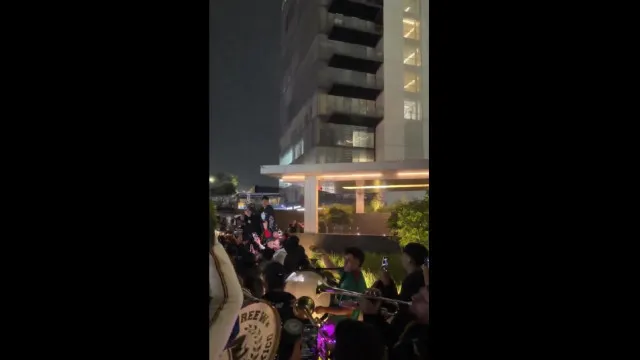 mexicanos-fazem-“festa”-de-madrugada-em-hotel-onde-esta-a-selecao-inglesa