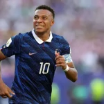 paraguai-da-trabalho,-mas-mbappe-resolve,-e-franca-vai-as-quartas-de-final-da-copa