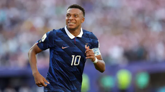 paraguai-da-trabalho,-mas-mbappe-resolve,-e-franca-vai-as-quartas-de-final-da-copa