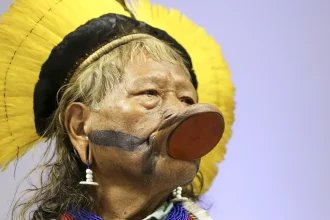 internado,-cacique-raoni-tem-saude-estavel-e-respira-sem-aparelhos