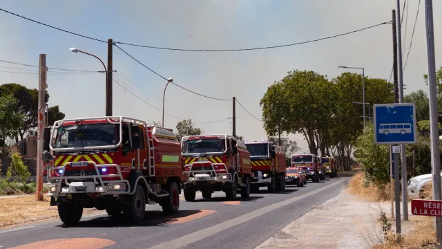 incendio-no-sul-de-franca-obriga-a-retirar-10-mil-pessoas-da-regiao