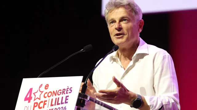 partido-comunista-frances-reelege-lider-de-olho-nas-presidenciais-de-2027