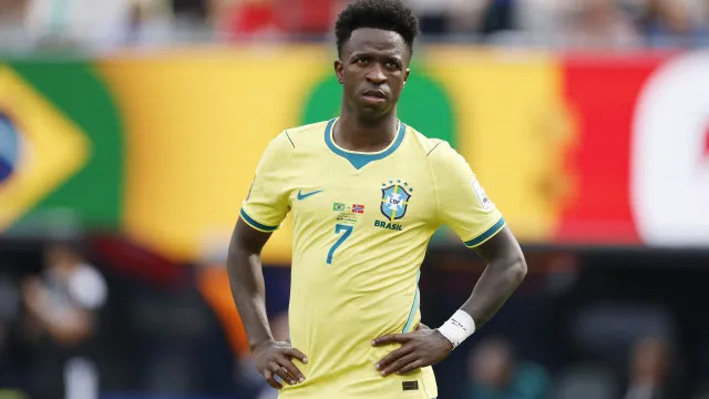vini-jr-explica-por-que-nao-bateu-penalti-decisivo:-‘ancelotti-que-escolhe’